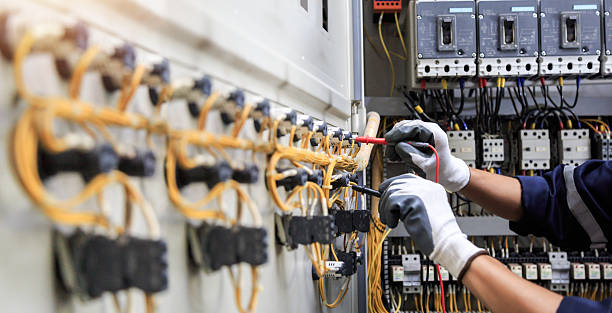 Professional Electrician technician working in West Burlington, IA